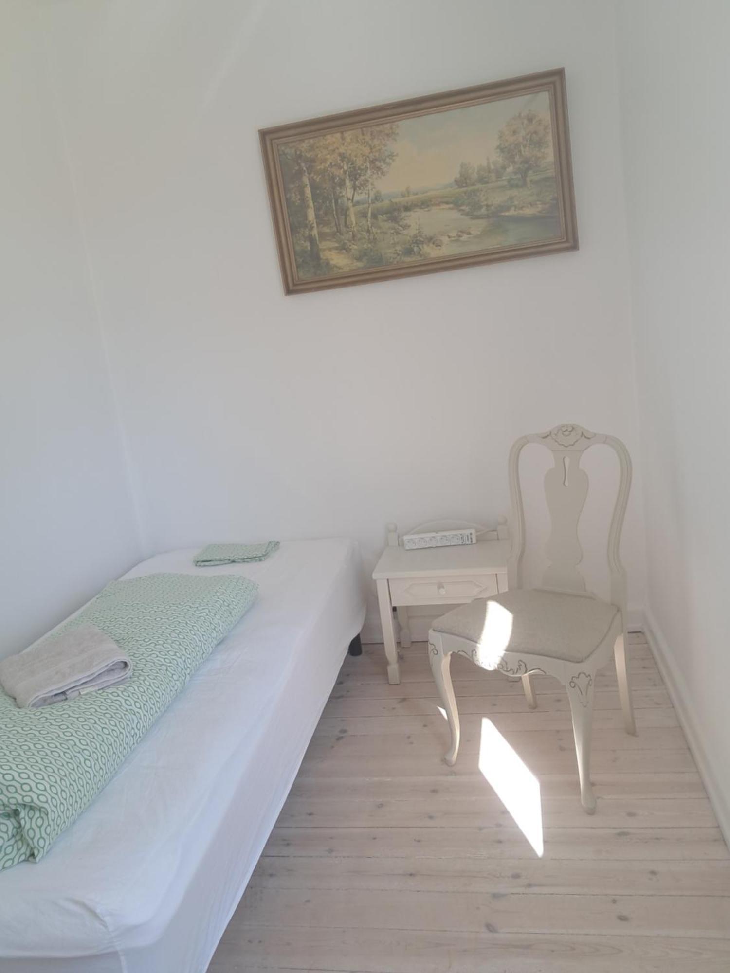 Dybvad Molle Bed And Breakfast Ars Bagian luar foto